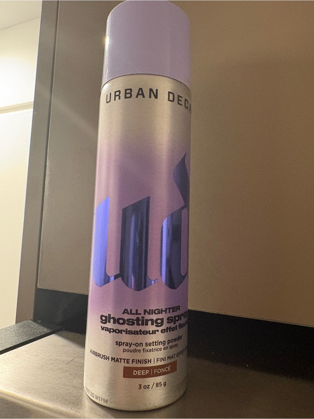 Urban Decay All Nighter Ghosting Setting Powder
Spray- Deep fonce